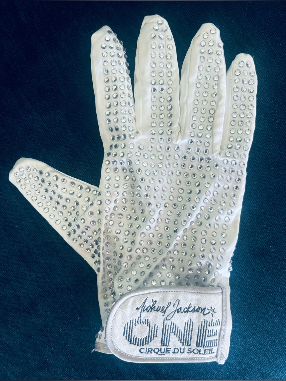 Michael Jackson ONE Cirque du Soleil Light-Up Souvenir Glove